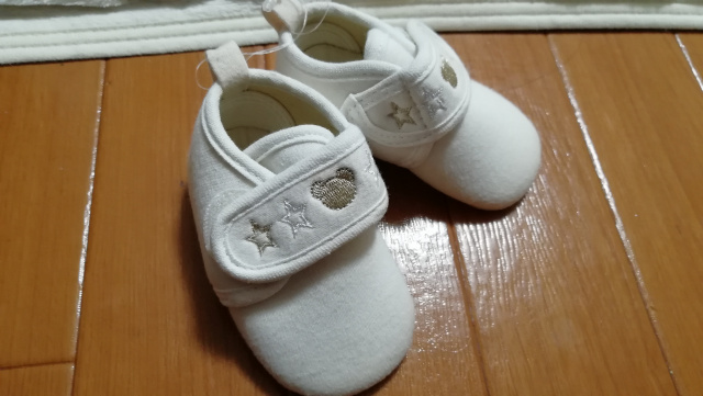 そろそろ靴デビューか